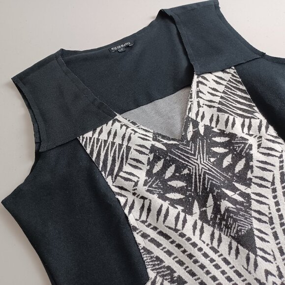 Le Lis Blanc Abstract Print Swing Dress - Picture 4 of 16